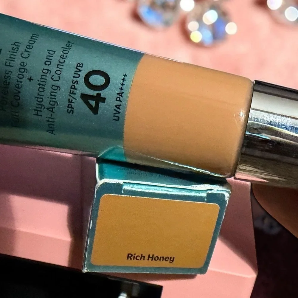 IT Cosmetics - Your Skin But Better CC+ - Shade 